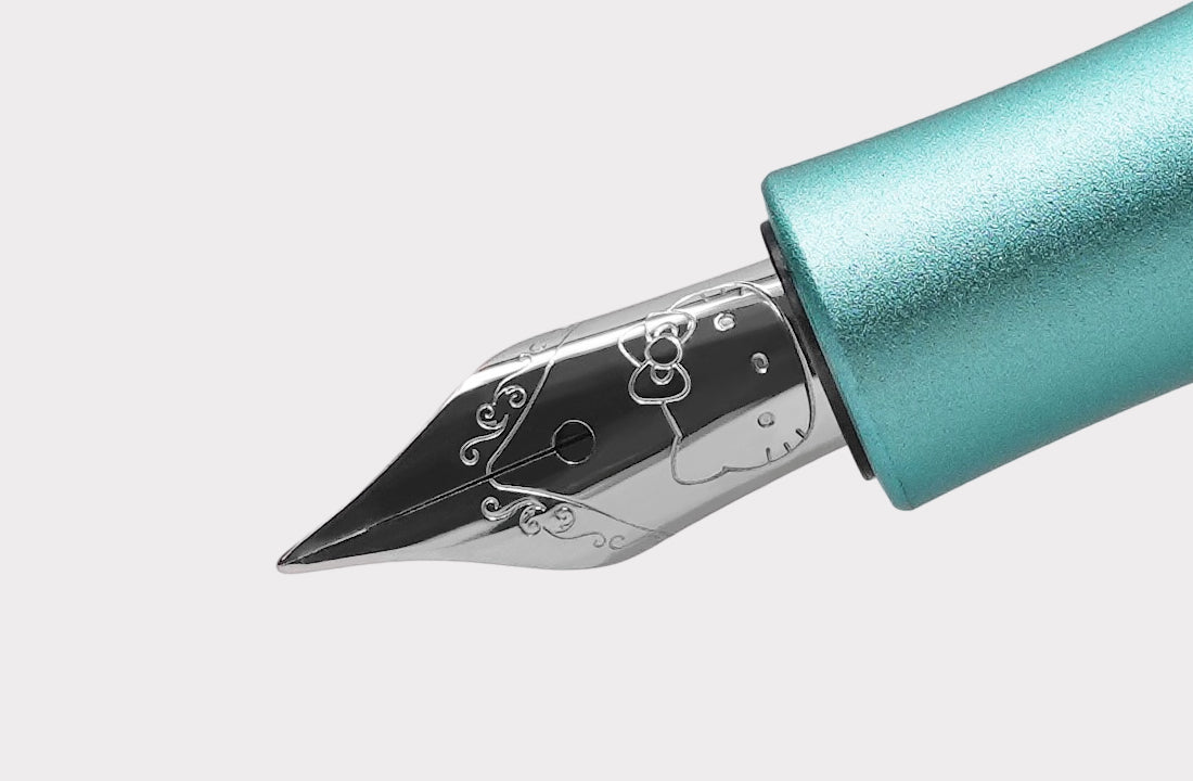 Kaweco x Hello Kitty 鋼筆 銀尖特寫
