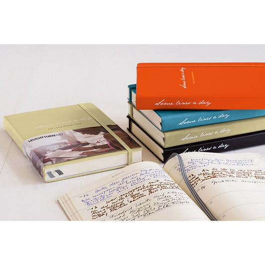 Leuchtturm1917 燈塔Some Lines a Day系列五年時光回憶本 5年日記本/橘色