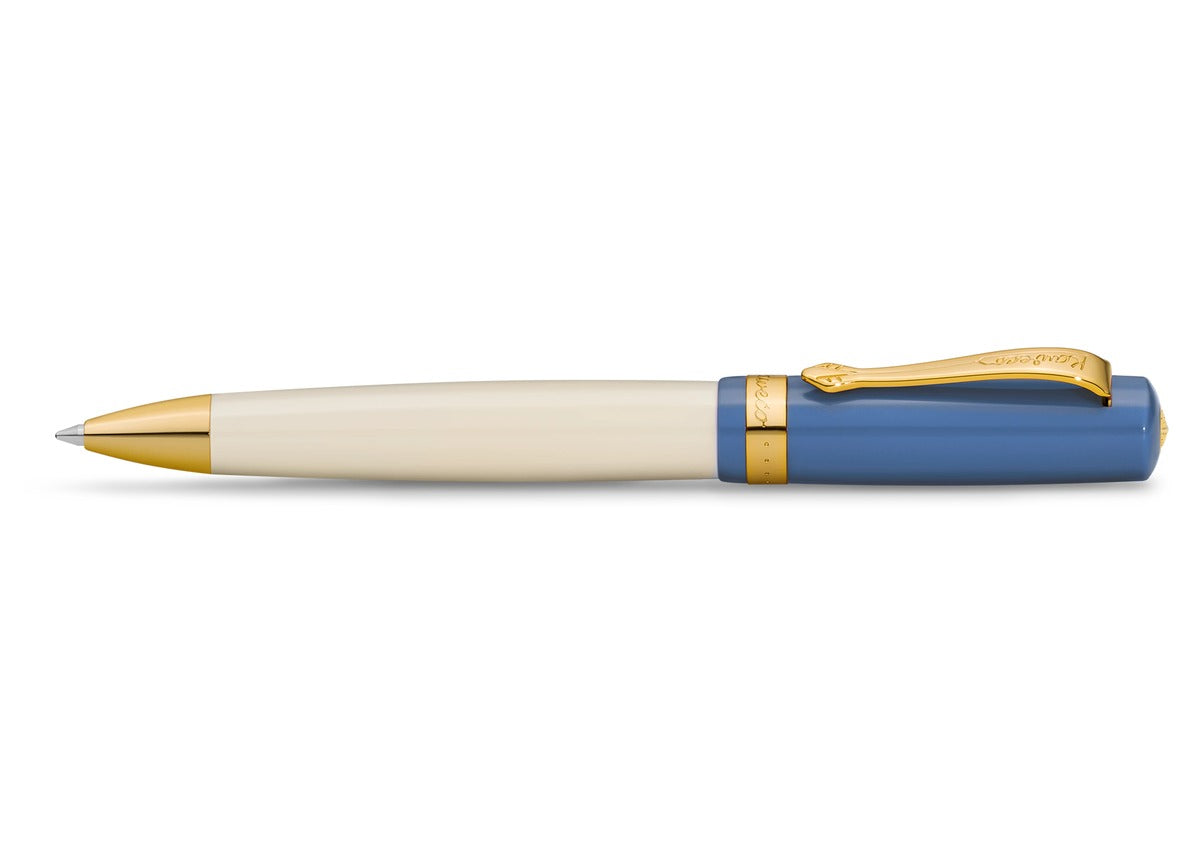 KAWECO STUDENT 50's Rock 原子筆 — 象牙白筆桿與藍色筆蓋的原子筆全貌