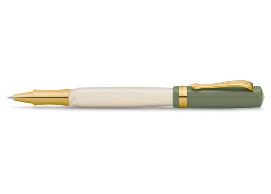 KAWECO STUDENT 60's Swing 鋼珠筆 — 象牙白筆桿與鼠尾草綠筆蓋的鋼珠筆全貌