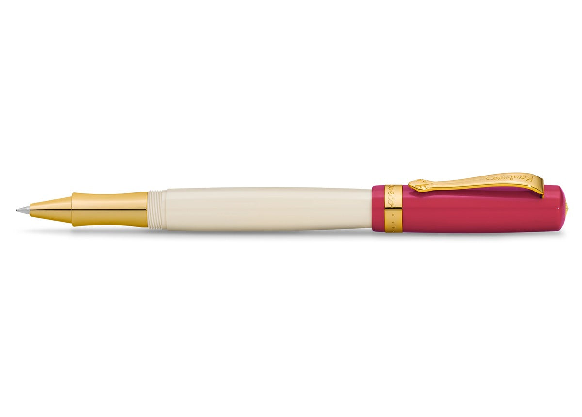 KAWECO STUDENT 30's Blues 鋼珠筆 — 象牙白筆桿與酒紅筆蓋的鋼珠筆全貌